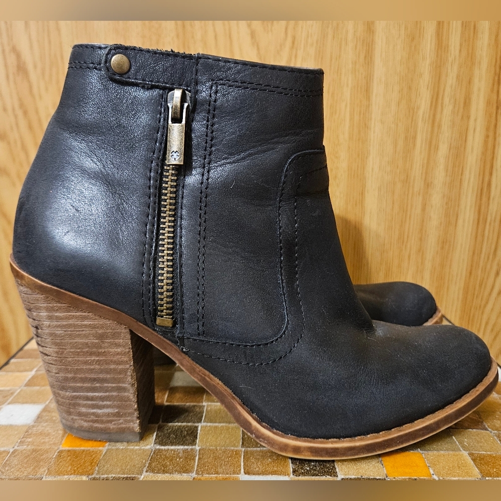 Lucky Brand Black Leather Booties